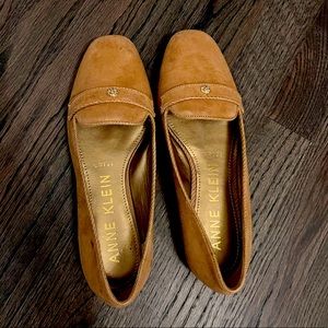 Anne Klein iFlex suede flats size 7